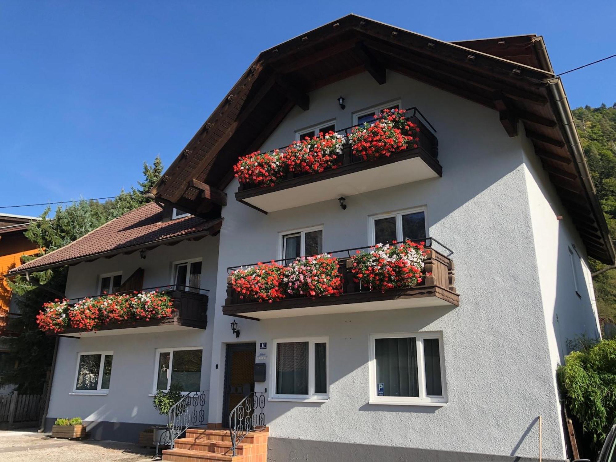 Appartement Kuhglocken Ferienhaus Fuenf Sinne Döbriach Exterior foto